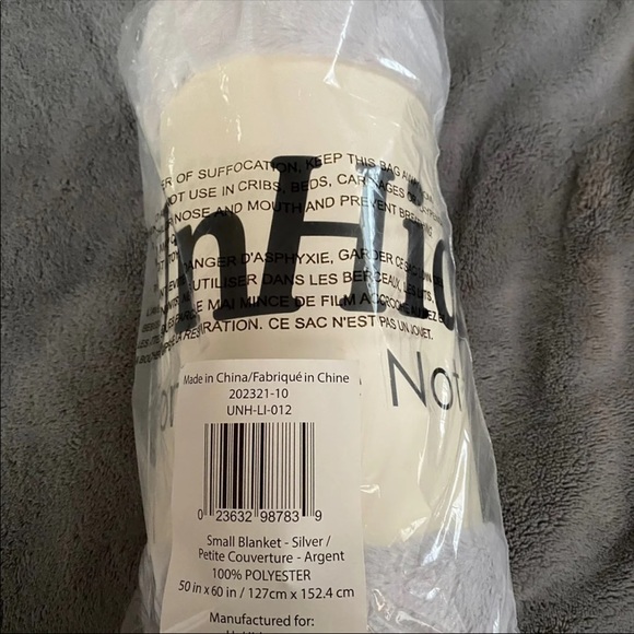 NWT Unhide Lil Marshmallow Blanket - Picture 4 of 4